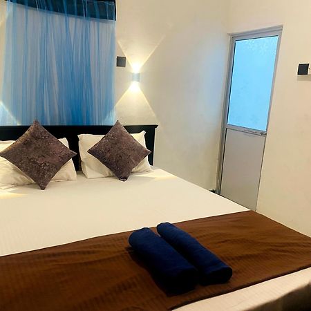 Fly Infinity - Home Stay Kandy Eksteriør bilde