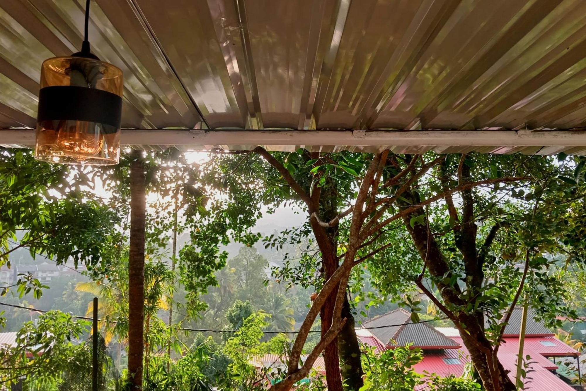 Fly Infinity - Home Stay Kandy Eksteriør bilde