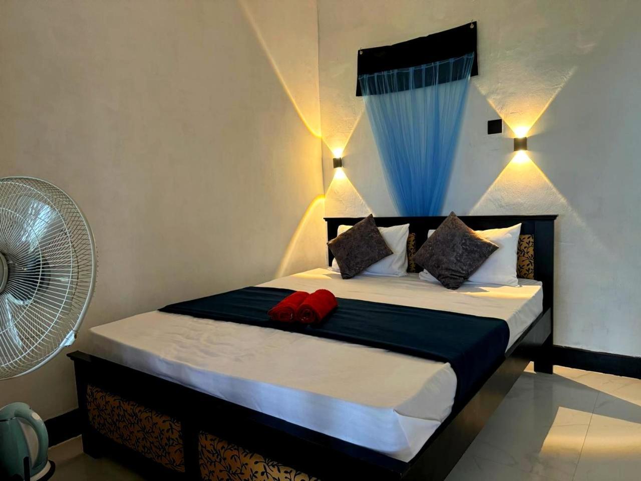 Fly Infinity - Home Stay Kandy Eksteriør bilde